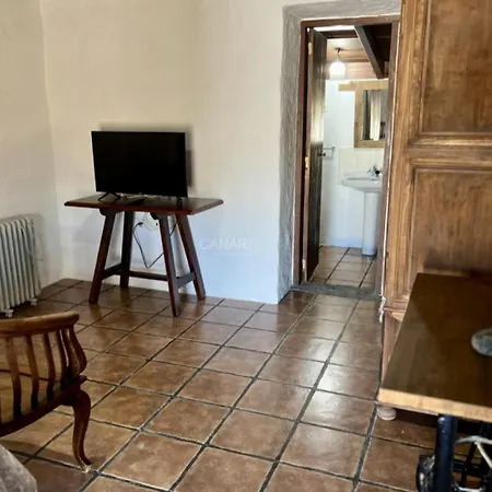 Rural El Estanco Viejo Casa Pino Casa de Férias *