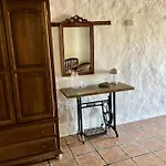Rural El Estanco Viejo Casa Pino بيت للعطل أذيخي