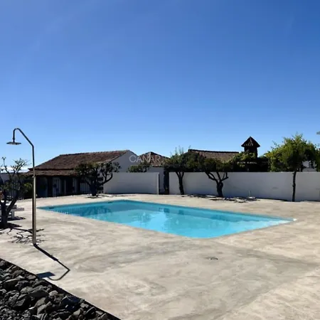 Dom wakacyjny Rural El Estanco Viejo Casa Pino *